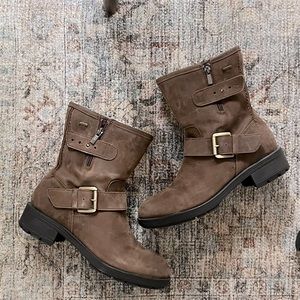 Clarks Womens Goretex Ankle Boots Size 8.5